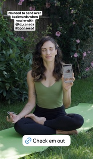 Julie Nolke feet photo thumbnail