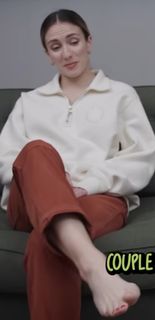 Julie Nolke feet photo thumbnail