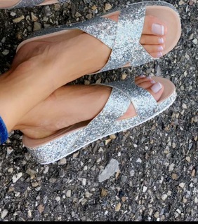 Julie Ricci feet photo 9