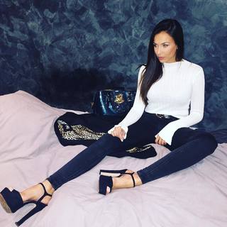 Julie Ricci feet photo 3