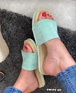 Julie Ricci feet photo 7