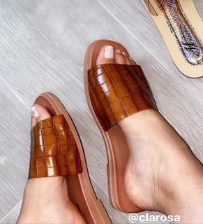 Julie Ricci feet photo 3