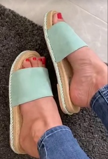 Julie Ricci feet photo 3