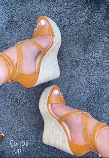 Julie Ricci feet photo 9