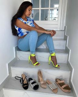 Julie Ricci feet photo 2