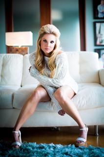 Julie Roberts feet photo 3
