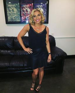 Julie Roberts feet photo 7