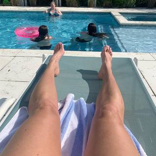 Julie Roberts feet photo 6