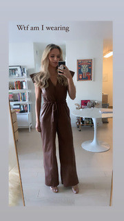 Julie Stewart-Binks feet photo 2