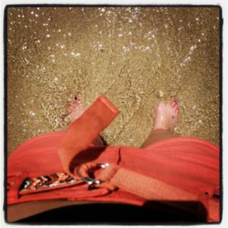 Julie Taton feet photo 4