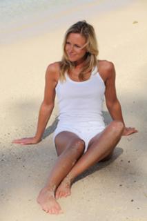 Julie Taton feet photo 16