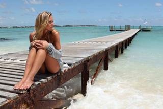 Julie Taton feet photo 5