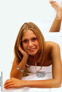 Julie Taton feet photo 19
