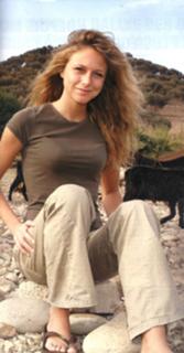 Julie Taton feet photo 16