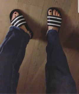 Julie Van den Steen feet photo 11