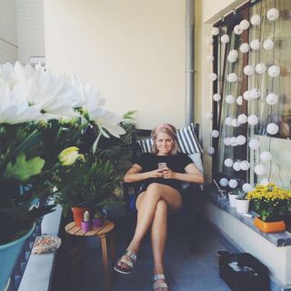 Julie Van den Steen feet photo 7