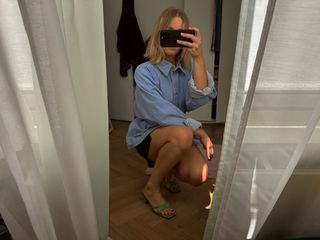 Julie Van den Steen feet photo 2