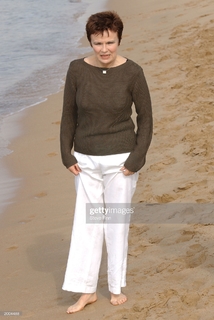 Julie Walters feet photo 8