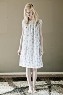 Julie Zangenberg feet photo 8