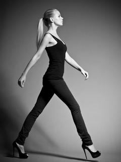 Julie Zangenberg feet photo 2