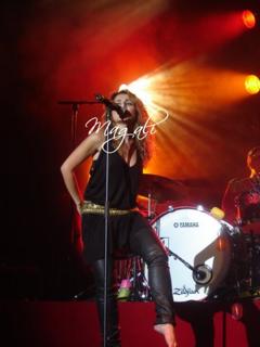Julie Zenatti feet photo 11