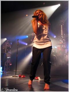 Julie Zenatti feet photo 5