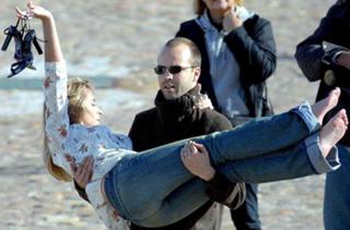 Julie Zenatti feet photo 4