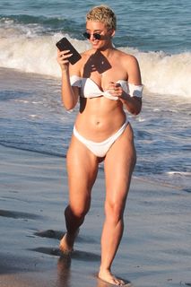 Julieanna Marie Goddard feet photo thumbnail
