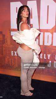 Julieanna Marie Goddard feet photo thumbnail