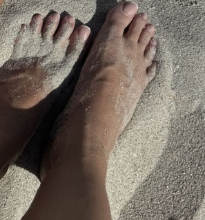 Julieanna Marie Goddard feet photo thumbnail
