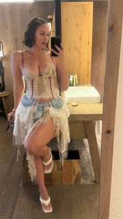 Julieanna Marie Goddard feet photo thumbnail
