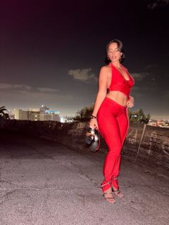 Julieanna Marie Goddard feet photo thumbnail