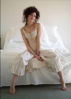 Juliet Landau feet photo 1