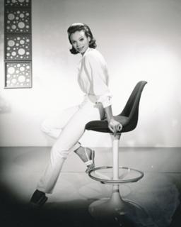 Juliet Prowse feet photo 6