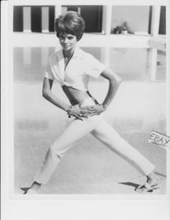 Juliet Prowse feet photo 4