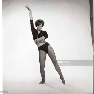 Juliet Prowse feet photo 9