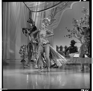 Juliet Prowse feet photo 4