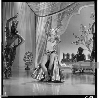 Juliet Prowse feet photo 1