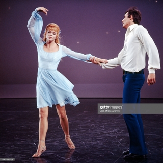 Juliet Prowse feet photo 20