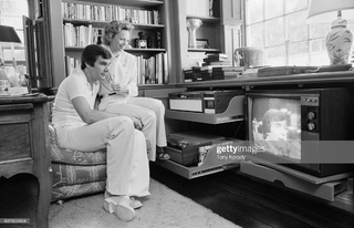 Juliet Prowse feet photo 14