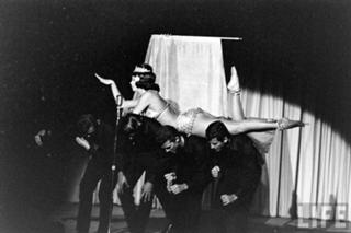 Juliet Prowse feet photo 18