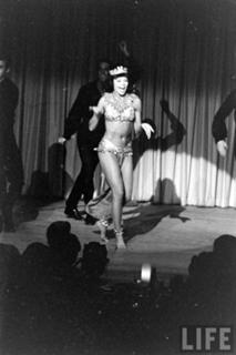 Juliet Prowse feet photo 17