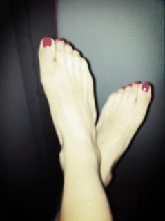 Julieta Camaño feet photo 8