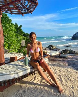 Julieta Nair Calvo feet photo 10