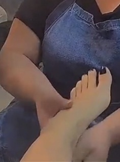 Julieta Nair Calvo feet photo 10