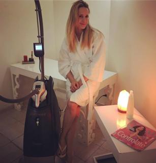 Julieta Prandi feet photo thumbnail