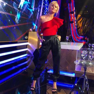 Julieta Prandi feet photo thumbnail