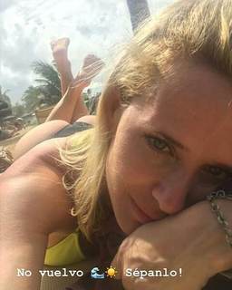 Julieta Prandi feet photo thumbnail