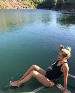 Julieta Prandi feet photo thumbnail