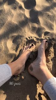Julieta Prandi feet photo thumbnail